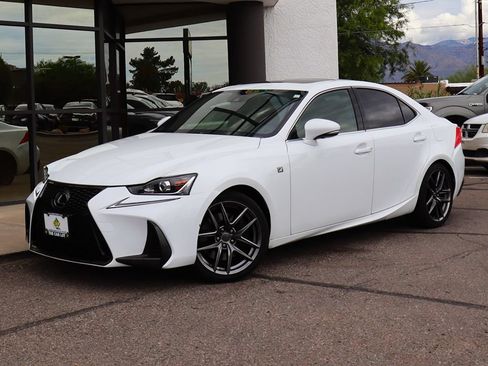 Used 2018 Lexus IS 300 F Sport w/ F Sport Package RWD image 2