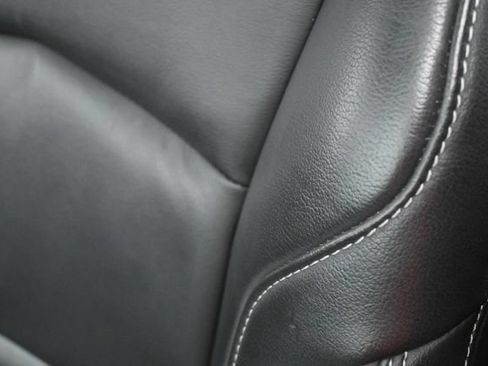 Used 2024 Cadillac XT4 Premium Luxury FWD image 12