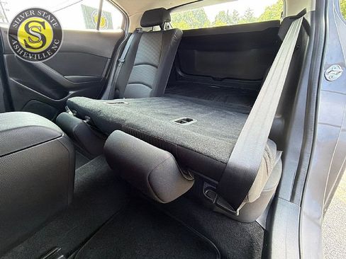 Used 2016 MAZDA MAZDA3 i Touring FWD image 15