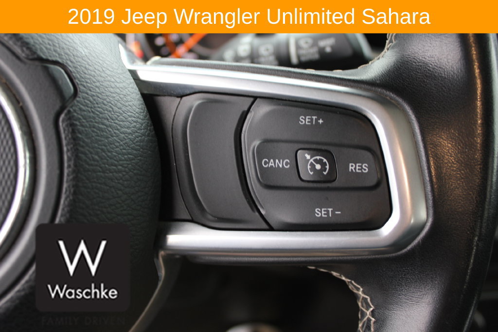Used 2019 Jeep Wrangler Unlimited Sahara AWD/4WD image 22