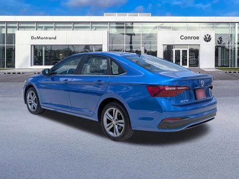 Used 2024 Volkswagen Jetta SE FWD image 7