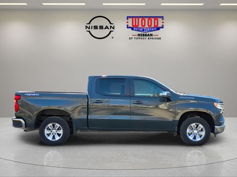 Used 2025 Chevrolet Silverado 1500 LT AWD/4WD image 2