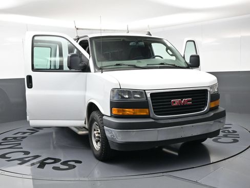 Used 2021 GMC Savana 2500 w/ Driver Convenience Package RWD image 21