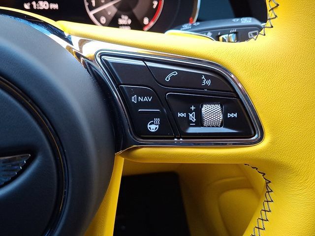 Used 2023 Bentley Bentayga AWD/4WD image 25