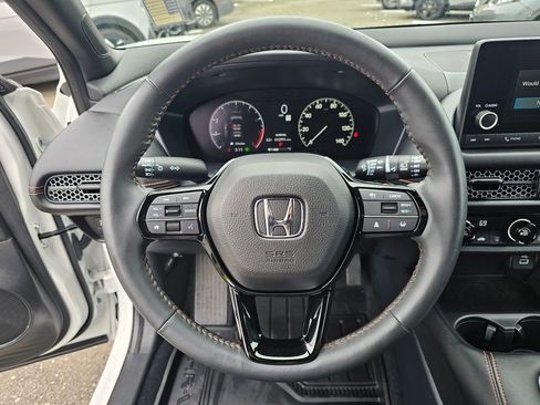 Used 2024 Honda HR-V Sport image 23