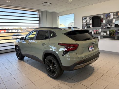 New 2026 Chevrolet Trax ACTIV w/ Sunroof Package image 3