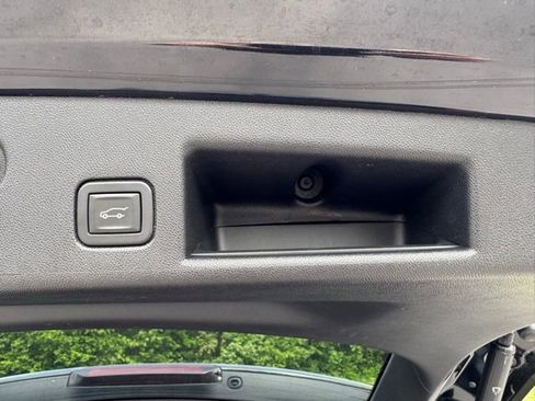 Used 2022 Chevrolet Equinox Premier image 43