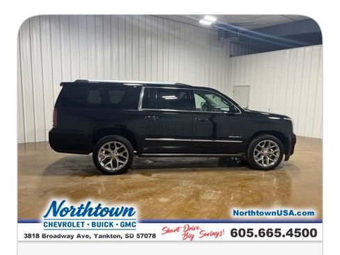 Used 2019 GMC Yukon XL Denali image 11