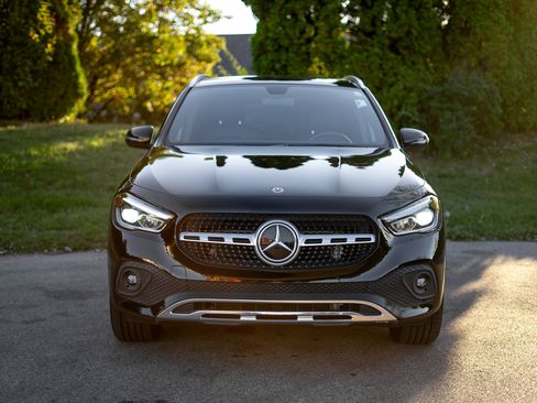 Used 2021 Mercedes-Benz GLA 250 4MATIC image 2