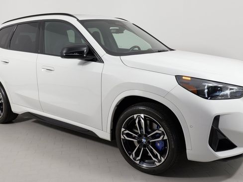 Used 2024 BMW X1 M35i w/ Premium Package image 9