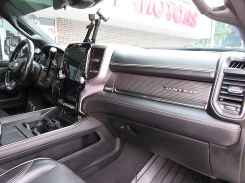 Used 2021 RAM 3500 Limited AWD/4WD image 41