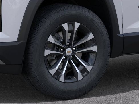New 2027 Chevrolet Equinox LT w/ Convenience Package II AWD/4WD image 9
