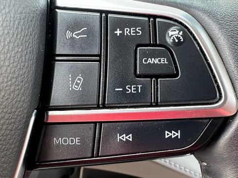 Used 2021 Toyota Highlander Platinum AWD/4WD image 15