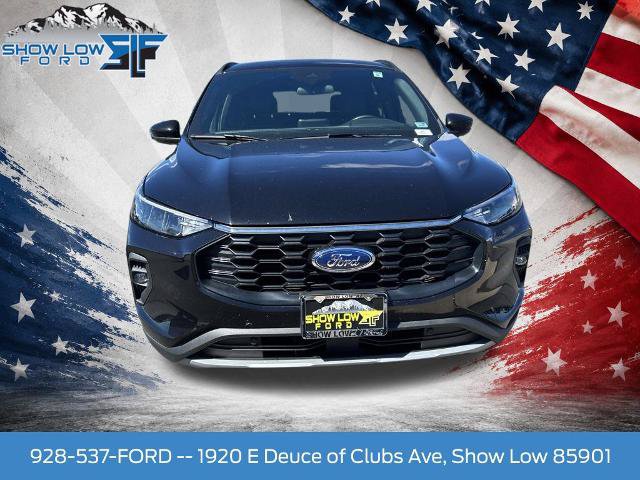 Certified 2025 Ford Escape ST-Line Select AWD/4WD image 2