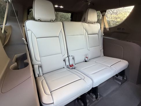 New 2026 GMC Yukon XL Denali w/ Sun & Power Step Package AWD/4WD image 19