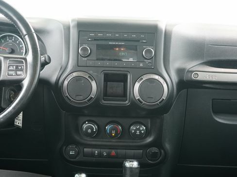 Used 2016 Jeep Wrangler Sport w/ Quick Order Package 24S AWD/4WD image 21