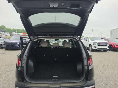 Used 2025 Hyundai Tucson SEL FWD image 12