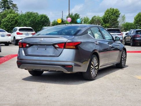 Used 2025 Nissan Altima 2.5 SV image 5