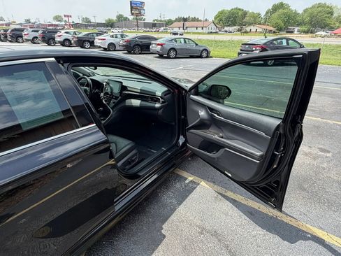 Used 2021 Toyota Camry XSE w/ Navigation Package FWD image 20