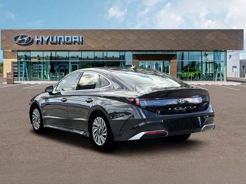 New 2026 Hyundai Sonata Limited FWD image 5