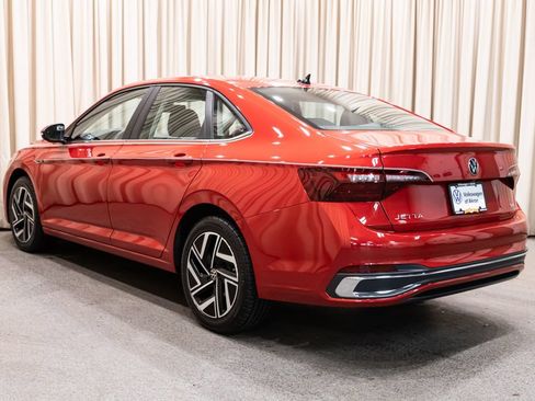 Certified 2024 Volkswagen Jetta SEL FWD image 5