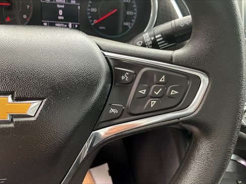 Used 2017 Chevrolet Malibu LT FWD image 12