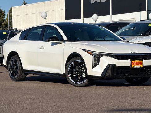 New 2026 Kia K4 GT-Line image 2