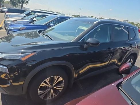 Certified 2023 Nissan Rogue SV w/ SV Premium B Package AWD/4WD image 2