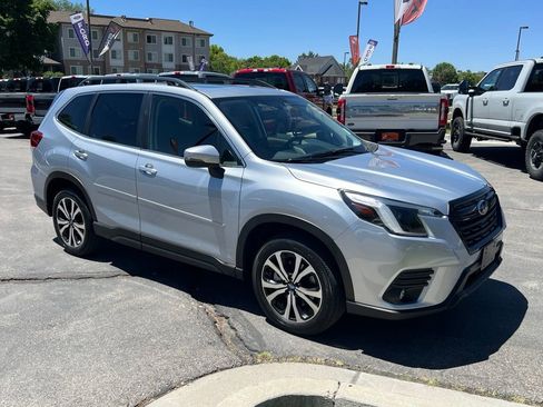 Used 2024 Subaru Forester Limited w/ Pop Package 2 AWD/4WD image 6