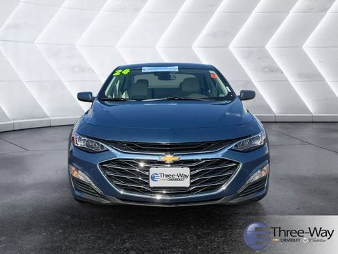 Used 2024 Chevrolet Malibu LT FWD image 8