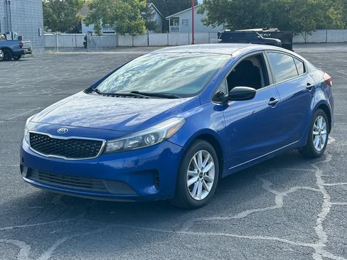 Used 2017 Kia Forte S FWD image 8