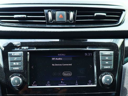 Used 2022 Nissan Rogue Sport SV image 46