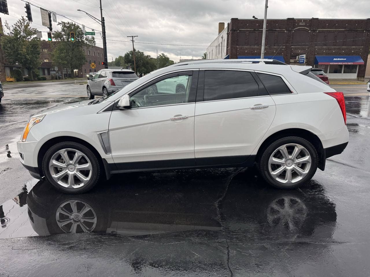 Used 2015 Cadillac SRX Premium w/ Driver Assist Package AWD/4WD image 8