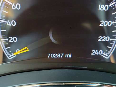 Used 2020 Jeep Grand Cherokee Altitude AWD/4WD image 22