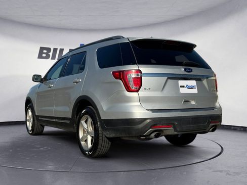 Used 2018 Ford Explorer XLT w/ Equipment Group 202A image 3