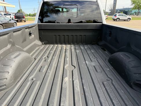 Used 2023 Ford F250 Lariat w/ FX4 Off-Road Package AWD/4WD image 12