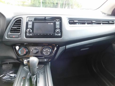 Used 2016 Honda HR-V LX image 8