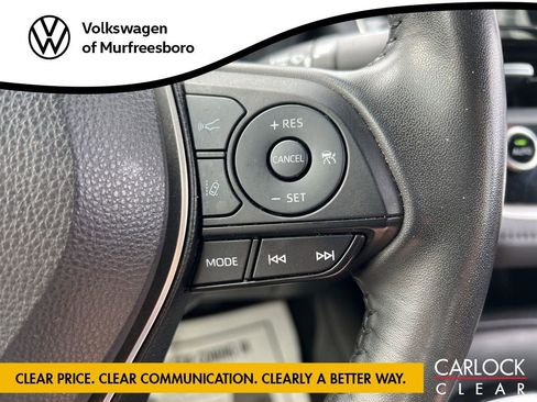 Used 2022 Toyota Corolla SE w/ SE Premium Package image 18