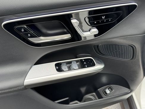 New 2026 Mercedes-Benz GLC 300 image 8