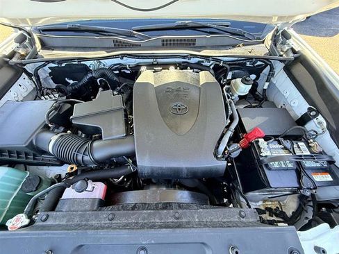 Used 2023 Toyota Tacoma SR5 image 43