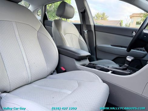 Used 2016 Kia Optima EX FWD image 9