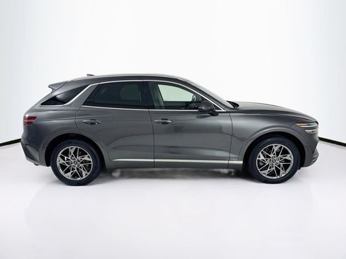 Used 2022 Genesis GV70 2.5T w/ Select Package AWD/4WD image 9