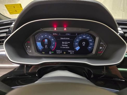 Used 2025 Audi Q3 2.0T Premium w/ Convenience Package image 18