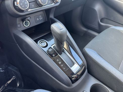 Used 2025 Nissan Versa SV image 37