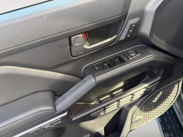 Used 2025 Toyota 4Runner TRD Off-Road Premium AWD/4WD image 10