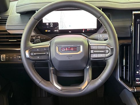 New 2026 GMC Acadia AT4 w/ LPO, Floor Liner Package AWD/4WD image 15