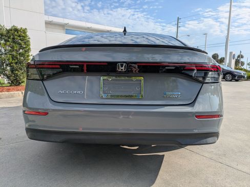 Used 2023 Honda Accord Sport image 5