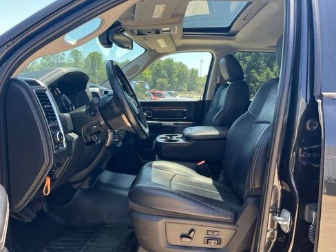 Used 2018 RAM 1500 Laramie w/ Convenience Group AWD/4WD image 7