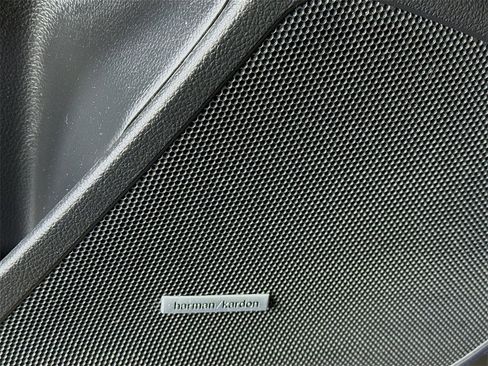 Used 2016 Subaru Forester 2.0XT Touring w/ Eyesight & Navigation System image 12