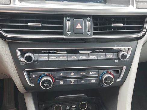 Used 2017 Kia Optima EX image 26